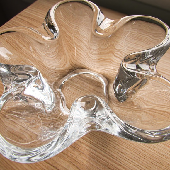 Vintage Tiffin Glass Vase- Retro Flower Trinket Dish-Candy Dish 7x7x2 inches - Picture 4 of 4